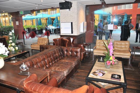 Kandela Cigar Lounge